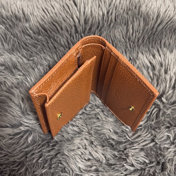 Gucci Brown Leather Wallet with Gold Logo - Picture 3 of 16